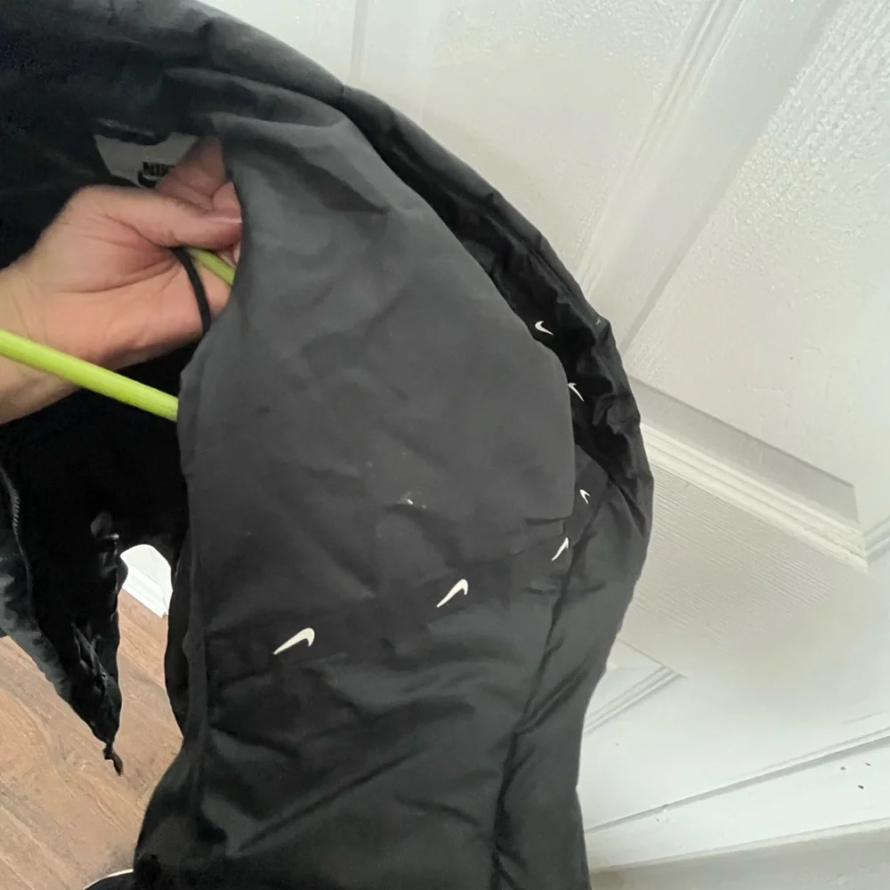 Nike Black Quilted Jacket - Picture 3 of 5